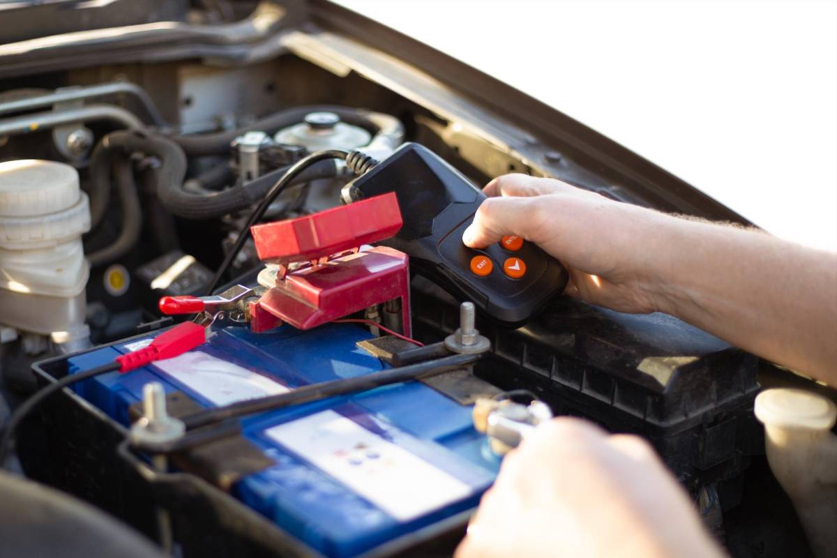 La batería constituye un importante órgano del automotor y es una de las partes que más se ve afectada por malas prácticas. Esta se debe instalar de acuerdo con requerimientos específicos.