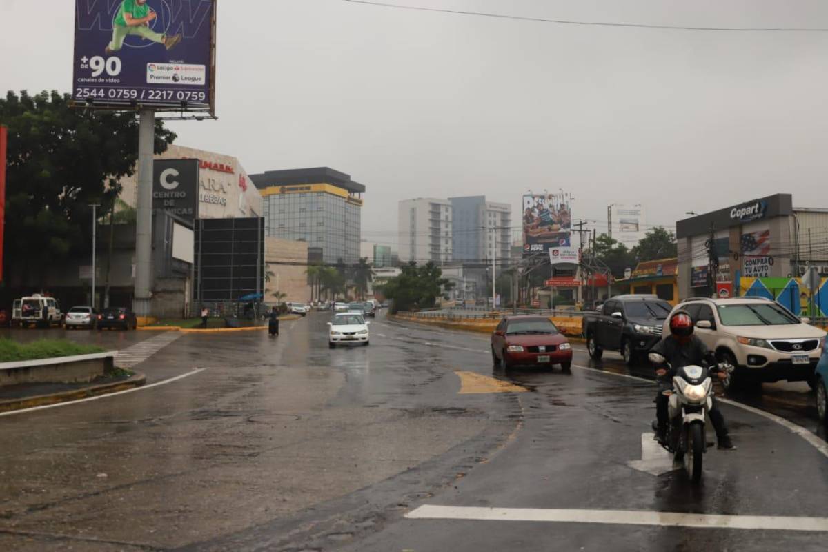 Vaguada deja lluvias este jueves en cinco regiones de Honduras