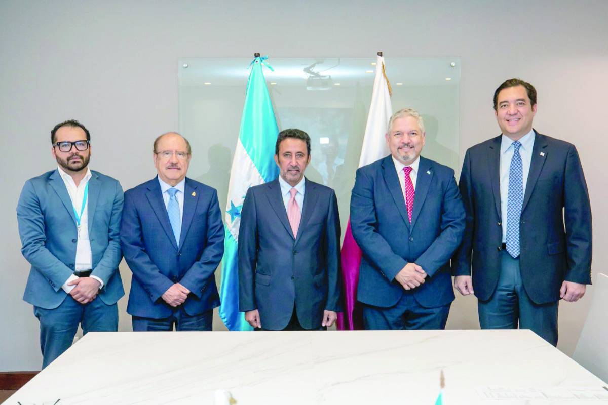 Honduras presenta proyecto del tren interoceánico a Qatar