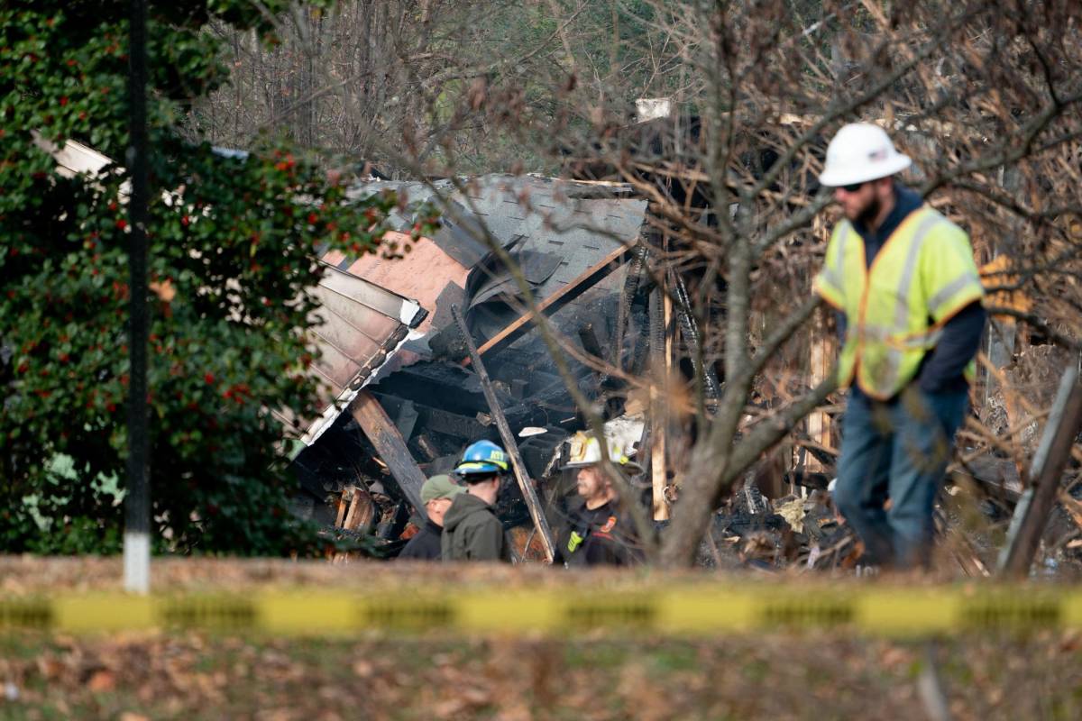 Policía de EEUU investiga explosión de una casa cerca de la capital