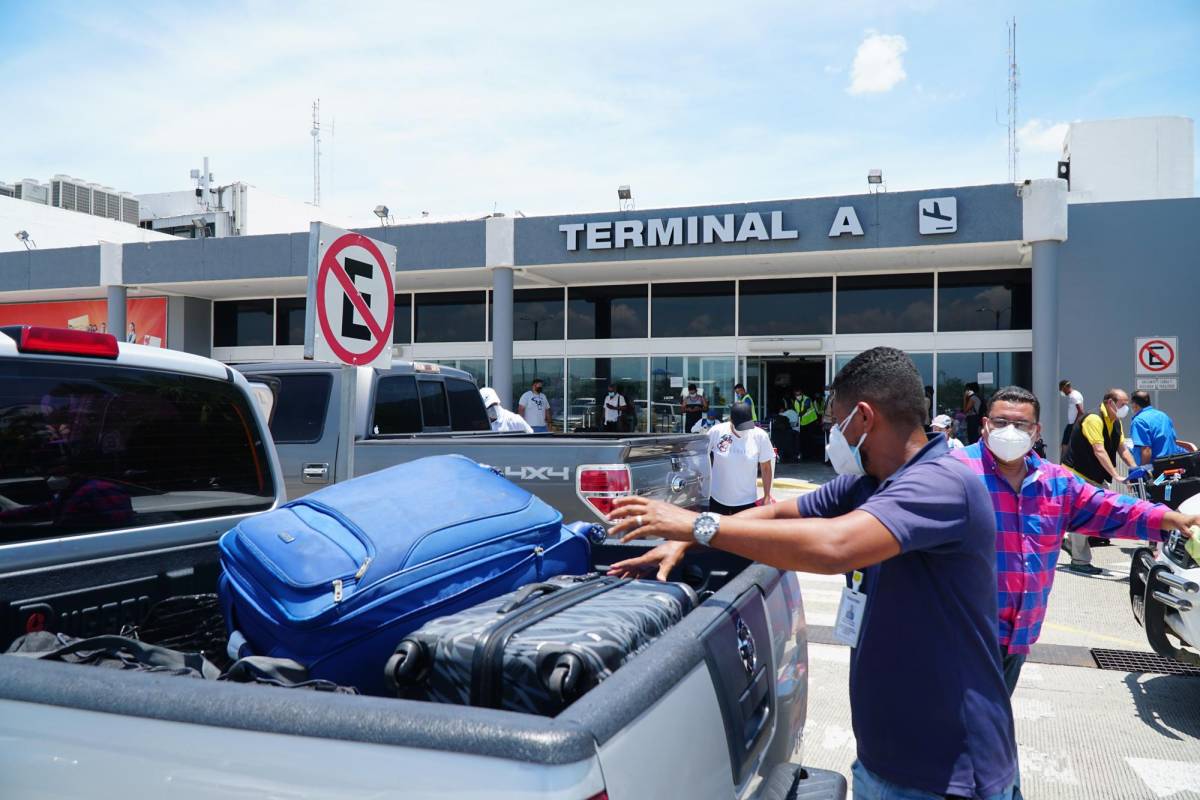 Más de 3,500 viajeros circulan por el aeropuerto Villeda Morales durante temporada alta.
