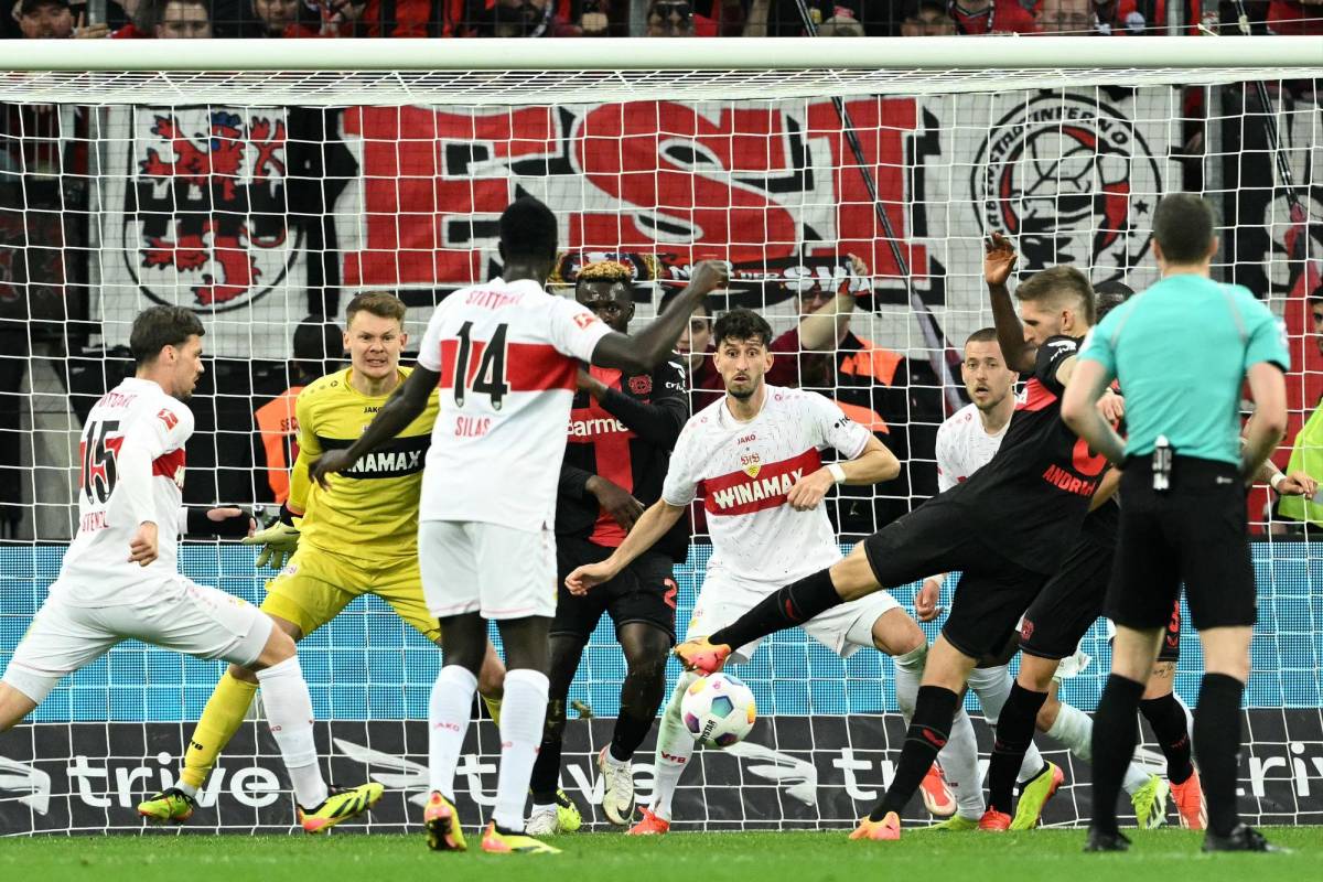 El gol del Leverkusen en la última jugada para lograr el empate y mantener su invicto.