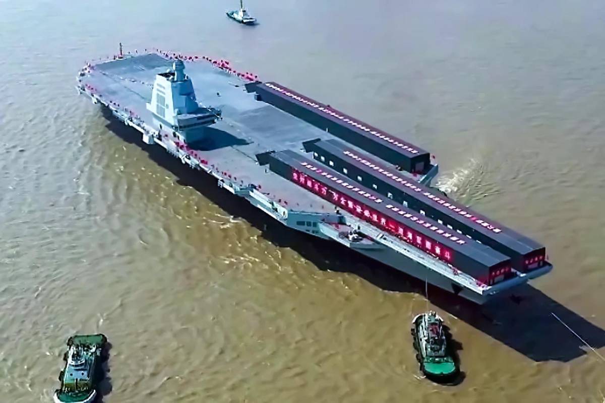 China estrena un gigantesco portaviones con catapulta electromagnética