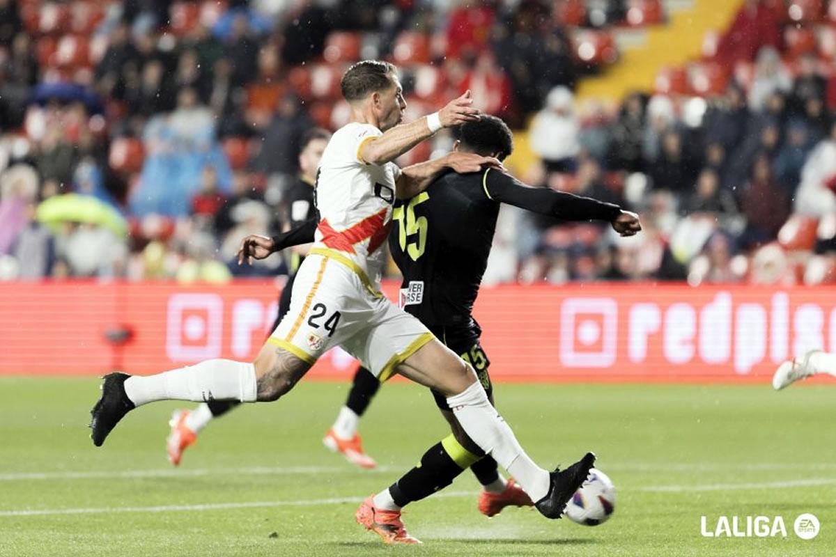 Con este remate de zurda marcó ‘Choco‘ Lozano su gol contra el Rayo Vallecano.
