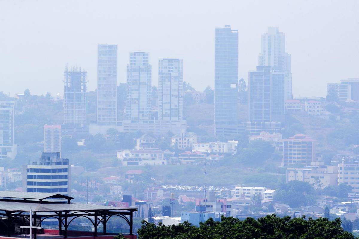 Abarrotan centros de salud por mala calidad del aire