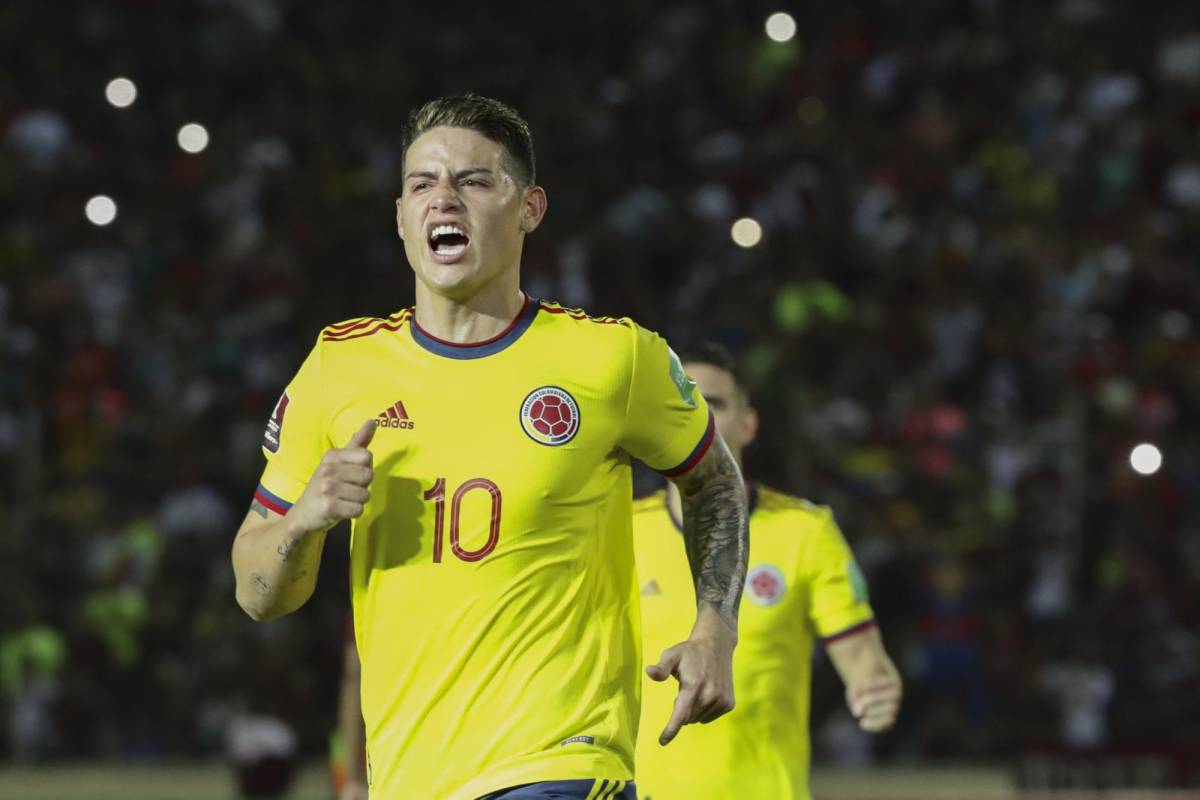 James Rodríguez le dio el triunfo a Colombia pero de nada sirvió ya que se quedaron sin posibilidad de ir al Mundial. Foto EFE.