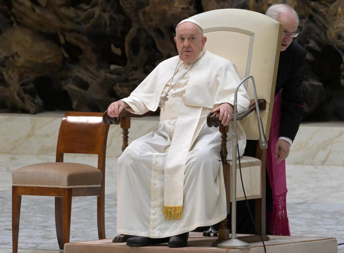 El Papa, con dificultades para respirar y debilitado por una gripe