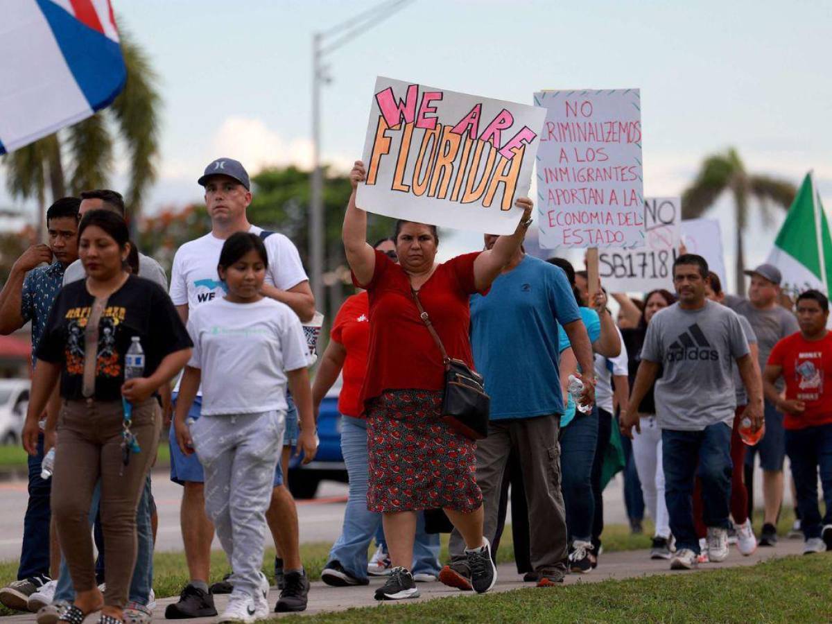 $!Miles de hondureños están dejando el estado de Florida ante la normativa antiinmigrante impulsada por Ron DeSantis.