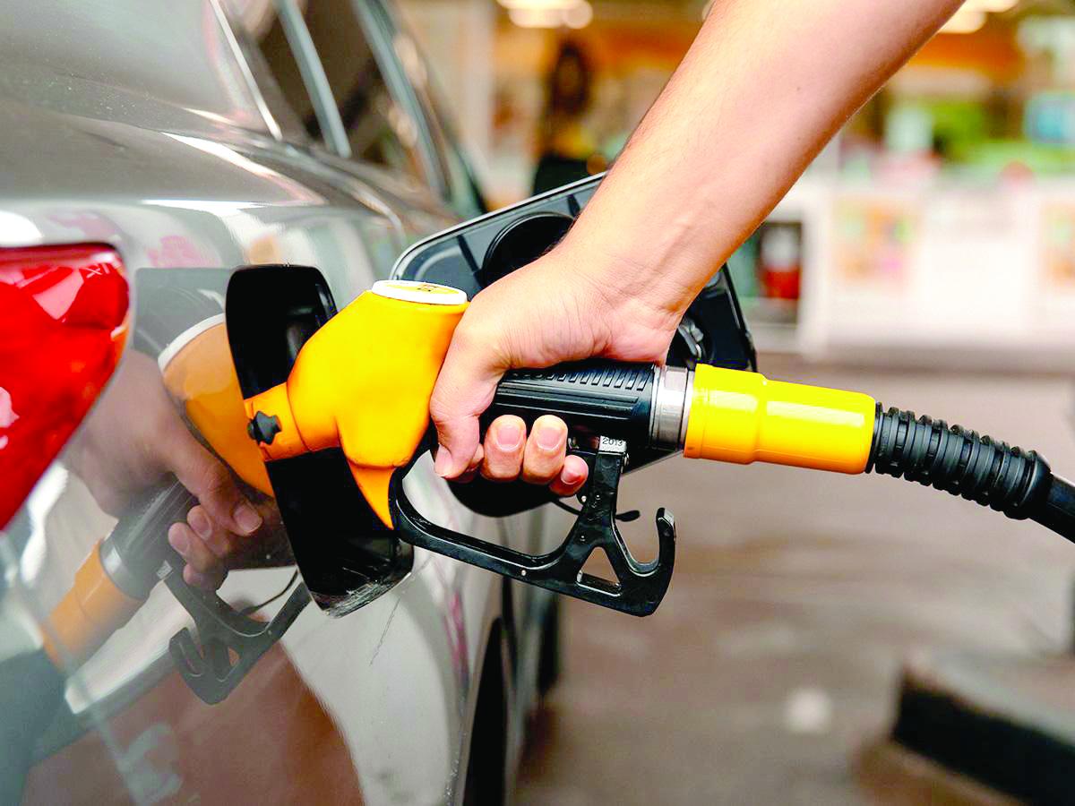 Gasolina súper subirá 73 centavos, pero el diésel bajará L1.19