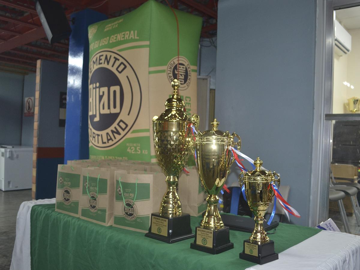 Los grandes ganadores de la jornada se llevaron premios en efectivo y trofeos toda gracias a Cemento Bijao.