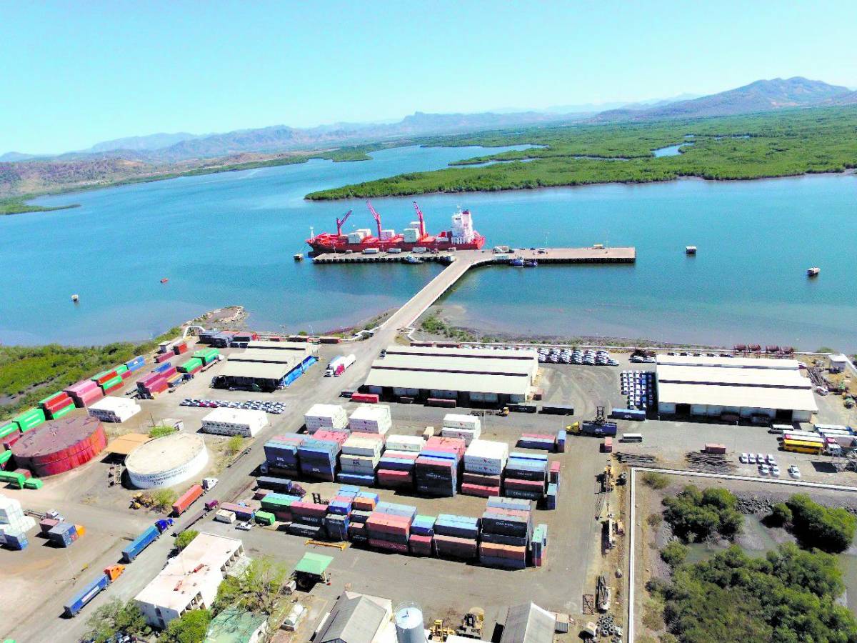 Japón evalúa oportunidades de inversión en el puerto Henecán