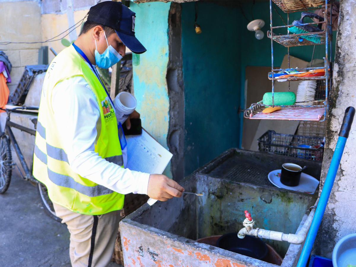Se han eliminado más de 208 mil criaderos de zancudos y entregando kits de “Untadita” (cloro, detergente y paste).
