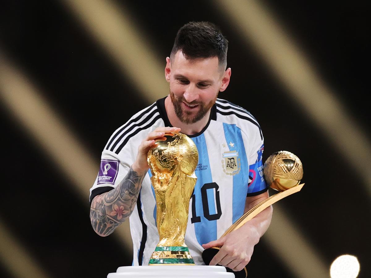 “Messi es el mejor de la historia, no lo podés poner junto a Maradona o Pelé”