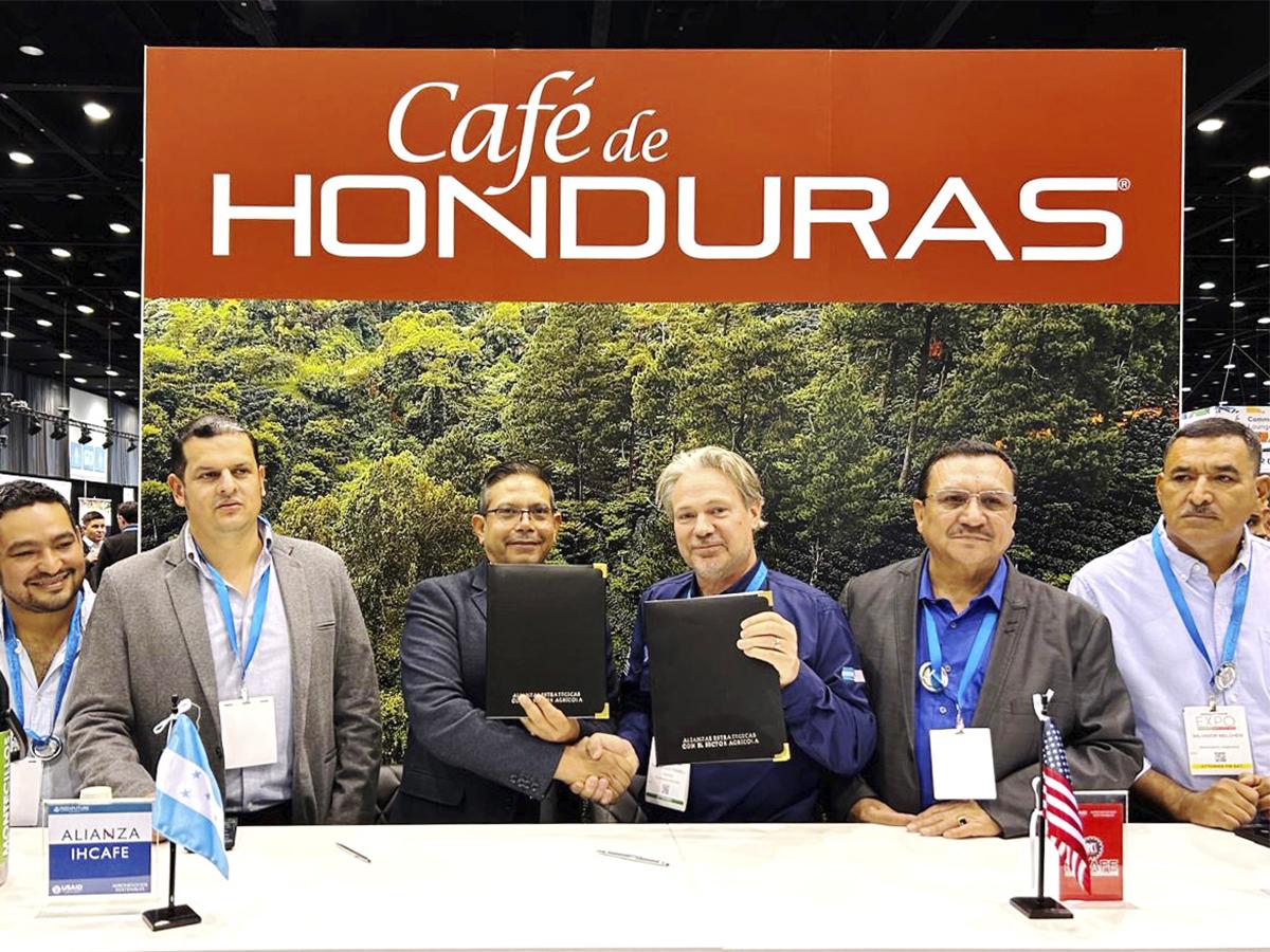 USAID Honduras y IHCAFE formalizaron una alianza estratégica en beneficio del café hondureño.