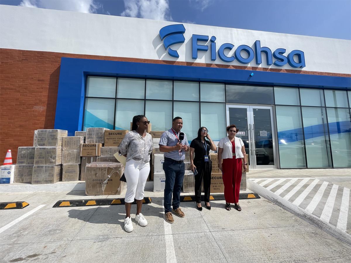 Grupo Ficohsa dona insumos sanitarios a hospital provisional en Roatán