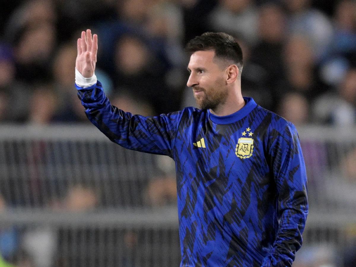 ¿Por qué no jugó? La razón de la suplencia de Messi en el Argentina-Paraguay