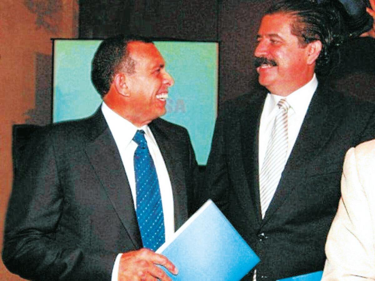 Manuel Zelaya Rosales cree que Porfirio Lobo Sosa anda en campaña