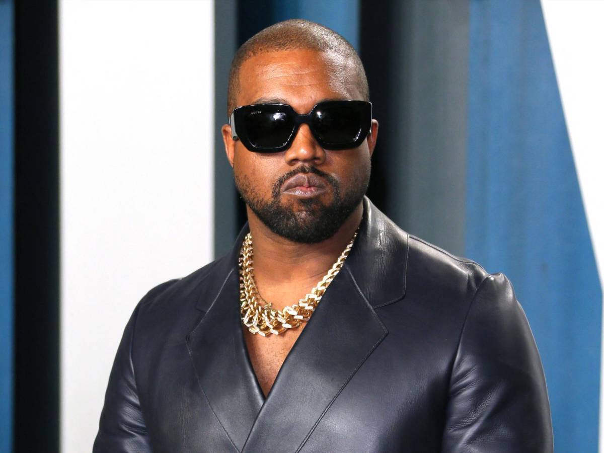 Kanye West niega el Holocausto y dice que “le gusta Hitler”