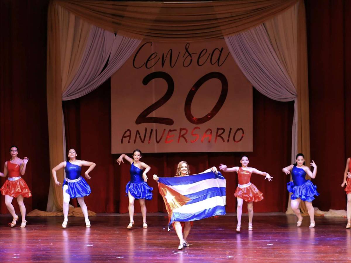 Censea celebra 20 años de arte y danza