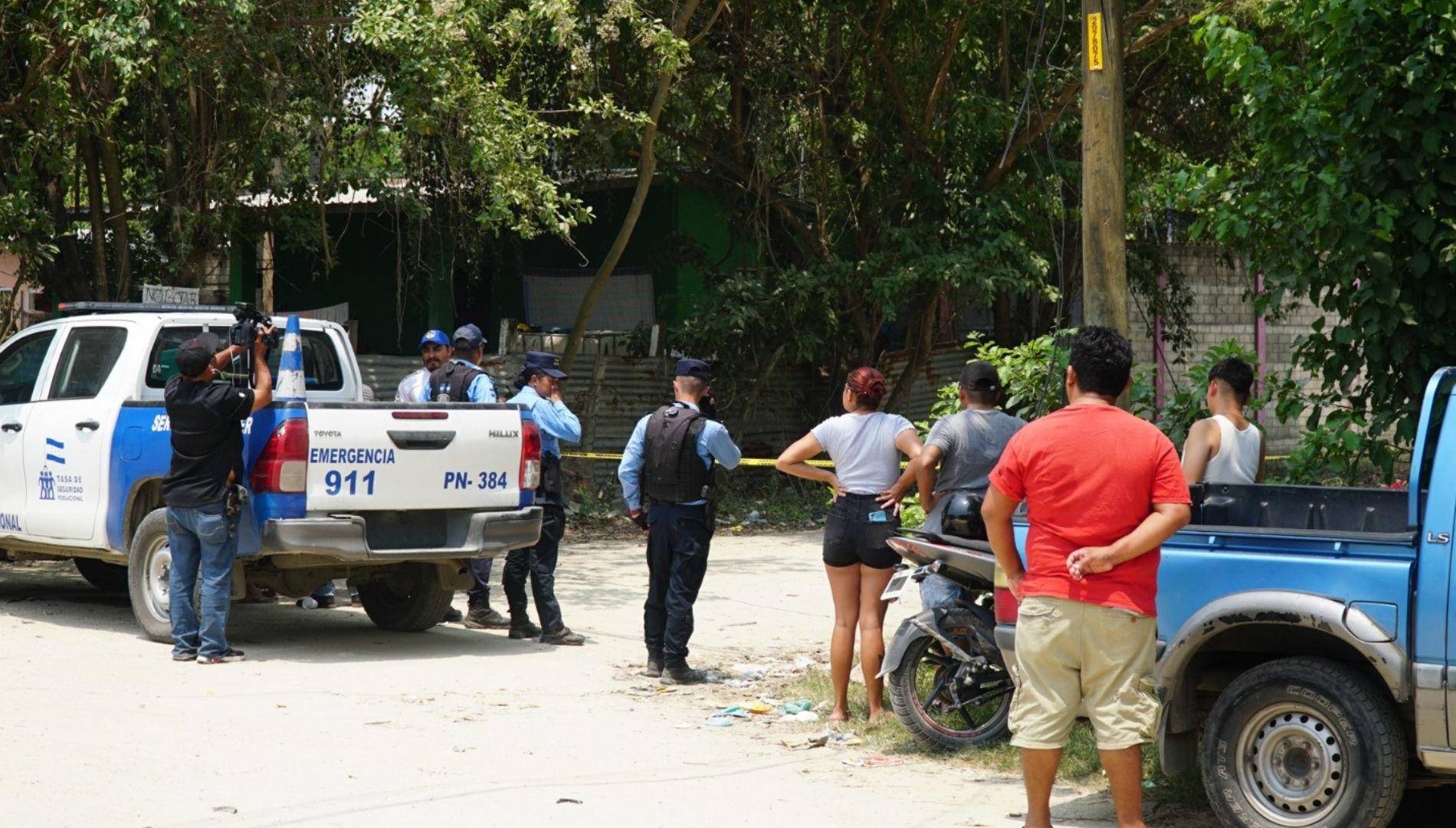 $!Escena del crimen en una colonia de las partes bajas de la ciudad de San Pedro Sula.
