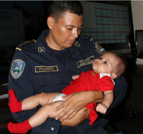 Abandonan a bebé en acera de San Pedro Sula