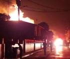 Hospital de Roatán es consumido por las llamas