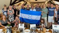 La bandera de Honduras en el evento que se celebra en Europa.