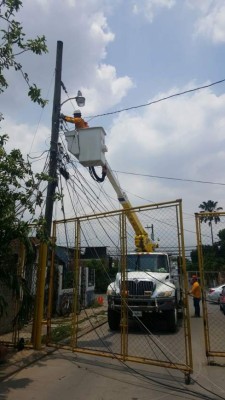 Rastra se lleva cables de energía y deja a oscuras parte de la Satélite