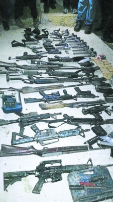 Hallan arsenal supuestamente propiedad de los Valle en Honduras