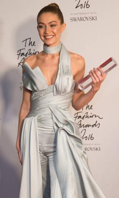 Gigi Hadid se corona como la modelo del año en los British Fashion Awards 2016