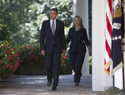 Romney critica a Obama por respuesta a ataques a diplomáticos