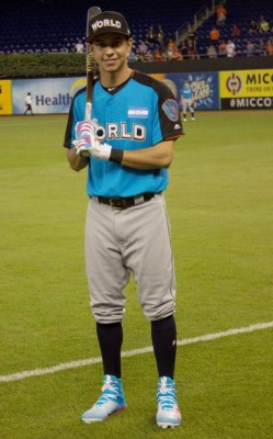 Mauricio Dubón. A pesar de su lesión, el joven de Honduras está llamado a hacer historia, pues fue anunciado en el primer equipo de los Cerveceros de Milwaukee de la MLB.
