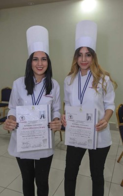 Escuela gradúa nuevos profesionales de la gastronomía