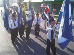 Unos 400 policías darán seguridad en desfiles patrios