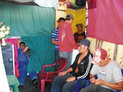 Caos por intento de motín en centro penal de occidente de Honduras