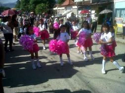 Escolares demuestran su fervor patrio en San Pedro Sula