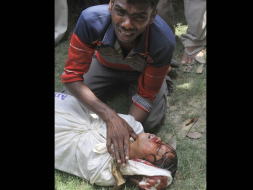 Indignación en India tras muerte de 22 niños por intoxicación alimentaria