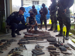 Policía hondureña decomisan armas en La Entrada, Copán