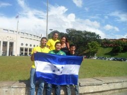Hondureños comparten con el Papa Francisco en Brasil