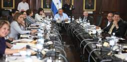 Gobierno estudia concesionamiento del registro de vehículos en Honduras