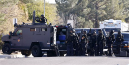 Un muerto y dos heridos deja tiroteo en edificio de Phoenix