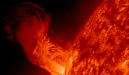 Erupción solar podría causar una tormenta en La Tierra