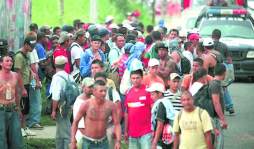 Cónsul pide a migrantes retornar a Honduras