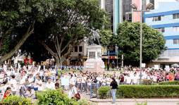 Marchan en Tegucigalpa en el Día Mundial sin Tabaco
