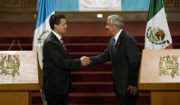 Enrique Peña Nieto promete 'un nuevo impulso' con Guatemala