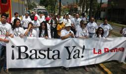 'No se mata la verdad matando periodistas' ¡Basta Ya!