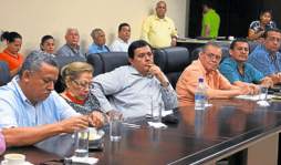 Diputados ofrecen salida a crisis por embargo a la Alcaldía