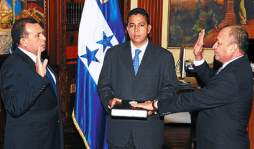 Julián Pacheco jura como director de Inteligencia en Honduras