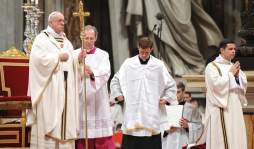 El papa Francisco invita a vestirse de humildad