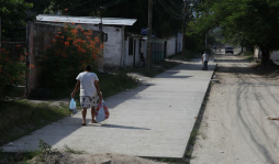 Lenta pavimentación en calles de la colonia Satélite